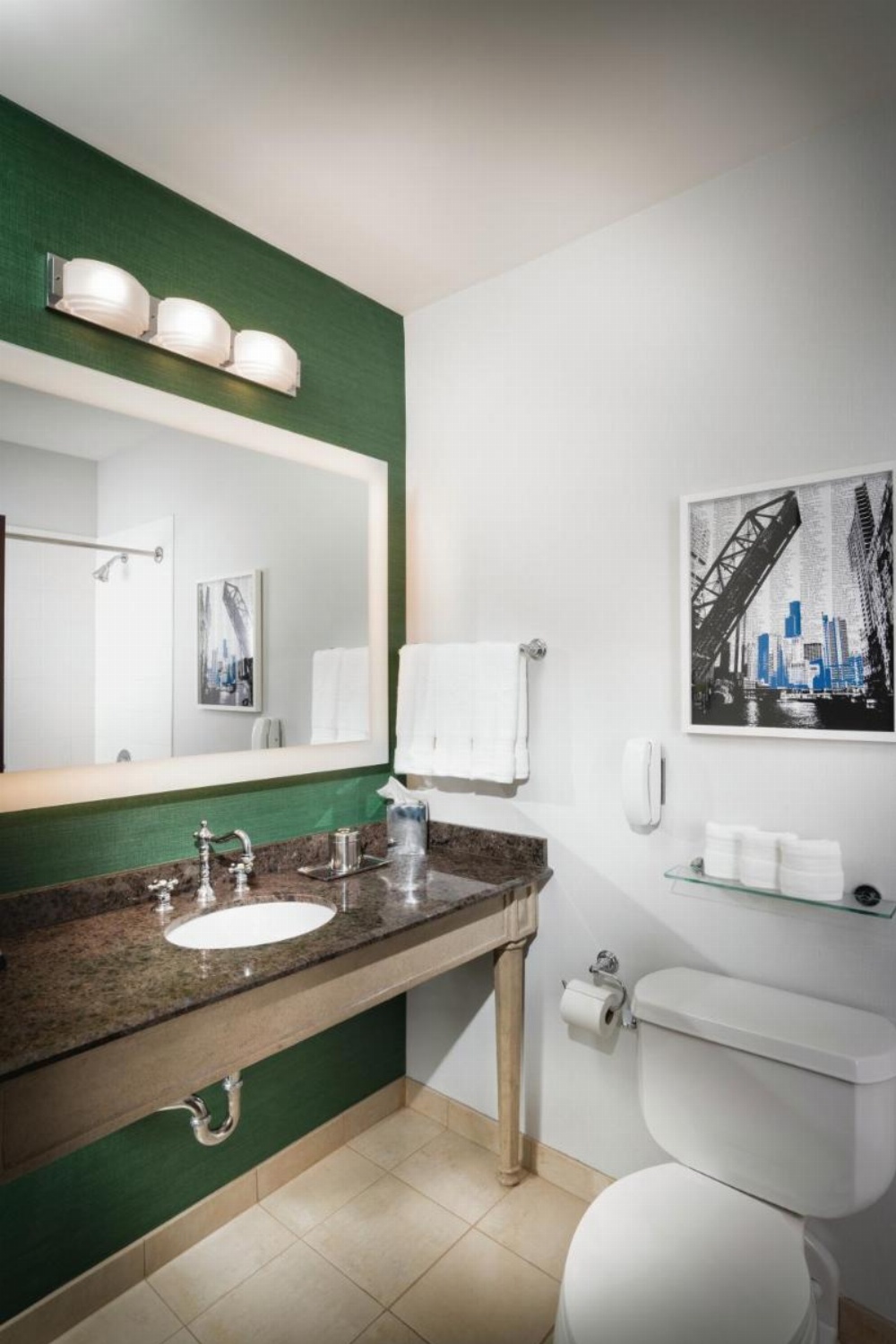 Staypineapple, An Iconic Hotel, The Loop